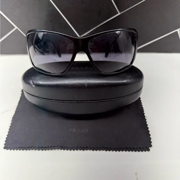 Prada | Accessories | Prada Elegant Black Sunglasses Spr9g  display picture 3